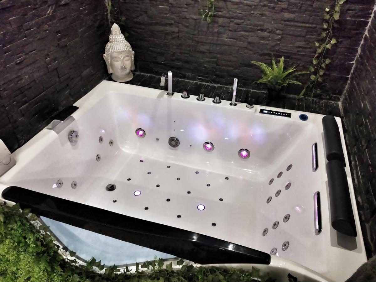 Suite Jacuzzi Privatif Plage Des Catalans Marsylia Zewnętrze zdjęcie