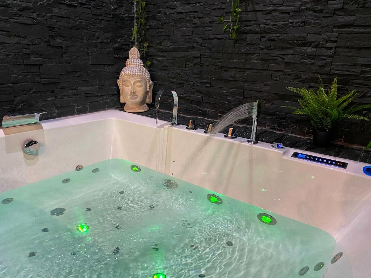 Suite Jacuzzi Privatif Plage Des Catalans Marsylia Zewnętrze zdjęcie